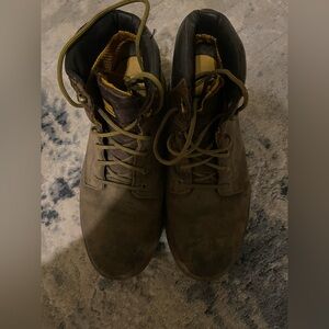 Men's Classic Brown Lace-Up Boots